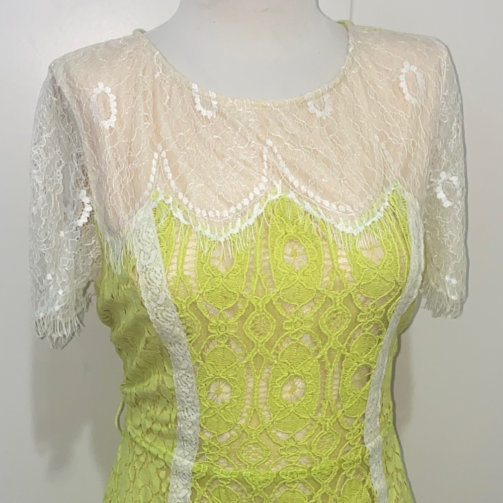 Chartreuse Knee Length Lace Dress size L